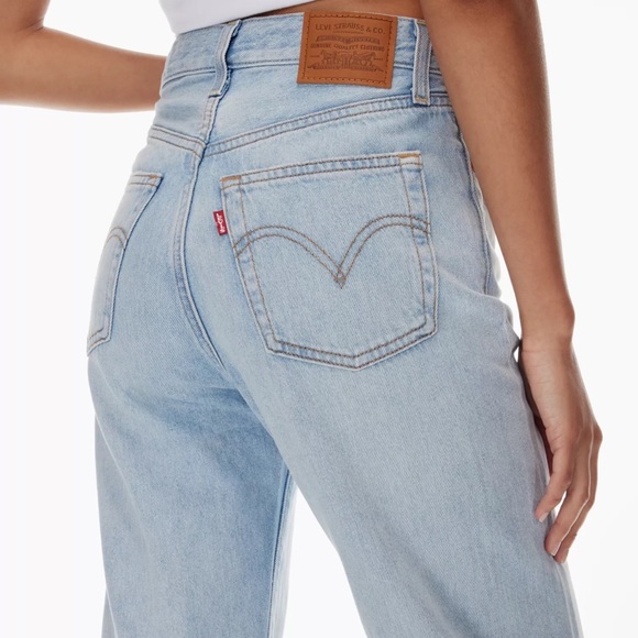 aritzia’s levi’s ribcage straight ankle jean SOLD - Picture 3 of 3